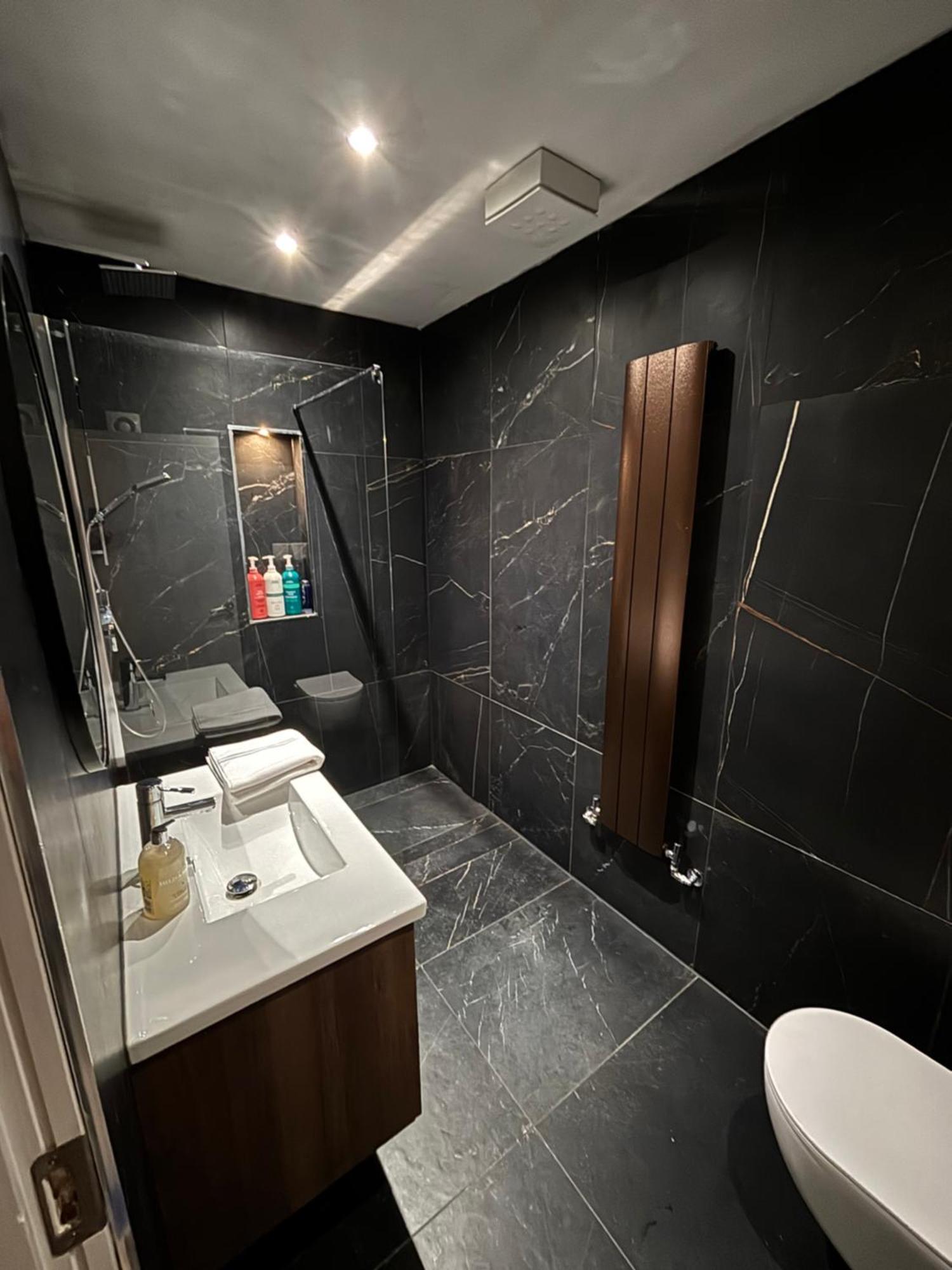To Rent In Modern House,central Location