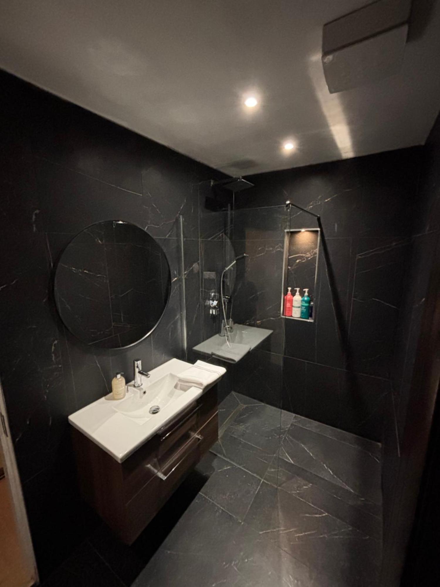 To Rent In Modern House,central Location *